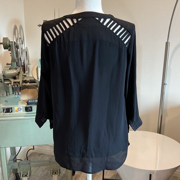 Forever 21 Black Blouse- Size XS - Picture 3 of 3